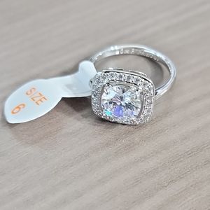 "Can't Take My Eyes Off You" size 6 gorgeous Cubic Zirconia ring
